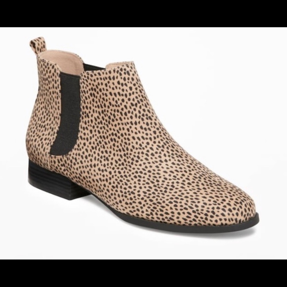 Old Navy Cheetah Chelsea Booties